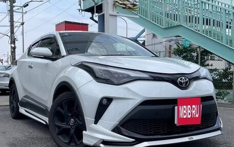 Toyota C-HR I рестайлинг, 2022 год, 1 430 000 рублей, 1 фотография