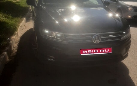 Volkswagen Tiguan II, 2020 год, 3 300 000 рублей, 1 фотография