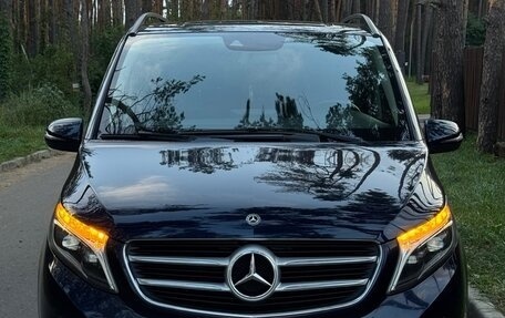 Mercedes-Benz V-Класс, 2018 год, 6 379 000 рублей, 1 фотография