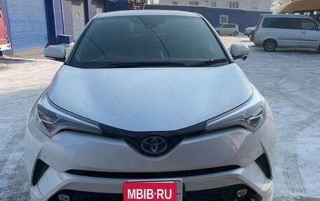 Toyota C-HR I рестайлинг, 2018 год, 1 900 000 рублей, 1 фотография