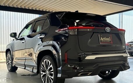 Toyota Yaris Cross, 2022 год, 1 354 000 рублей, 6 фотография