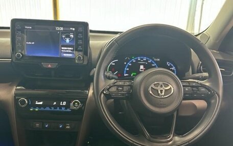 Toyota Yaris Cross, 2022 год, 1 354 000 рублей, 18 фотография
