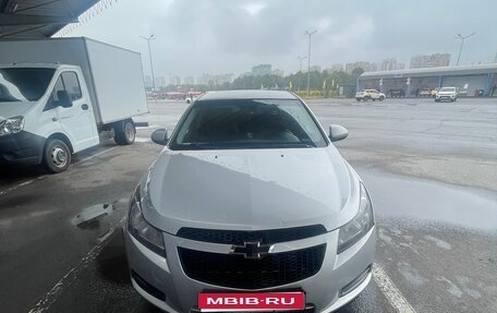 Chevrolet Cruze II, 2011 год, 569 000 рублей, 1 фотография