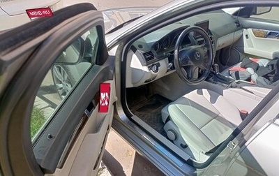 Mercedes-Benz C-Класс, 2008 год, 900 000 рублей, 1 фотография