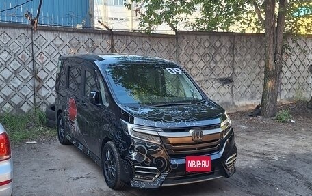 Honda Stepwgn IV, 2018 год, 3 000 000 рублей, 1 фотография
