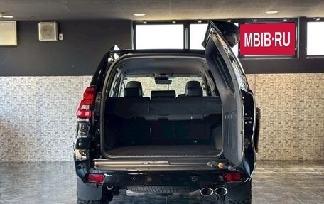 Toyota Land Cruiser Prado 150 рестайлинг 2, 2021 год, 3 640 000 рублей, 6 фотография