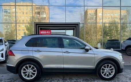 Volkswagen Tiguan II, 2018 год, 2 075 000 рублей, 4 фотография