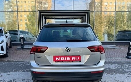 Volkswagen Tiguan II, 2018 год, 2 075 000 рублей, 7 фотография