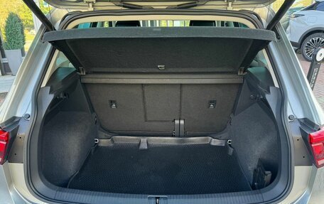 Volkswagen Tiguan II, 2018 год, 2 075 000 рублей, 10 фотография