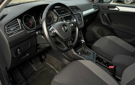 Volkswagen Tiguan II, 2018 год, 2 075 000 рублей, 13 фотография