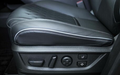 Infiniti QX80, 2024 год, 15 875 000 рублей, 11 фотография