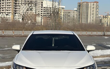 Toyota Camry, 2021 год, 3 400 000 рублей, 2 фотография