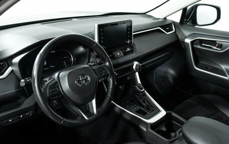 Toyota RAV4, 2021 год, 3 675 000 рублей, 11 фотография