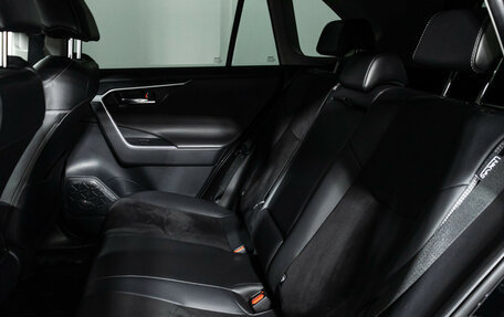 Toyota RAV4, 2021 год, 3 675 000 рублей, 10 фотография