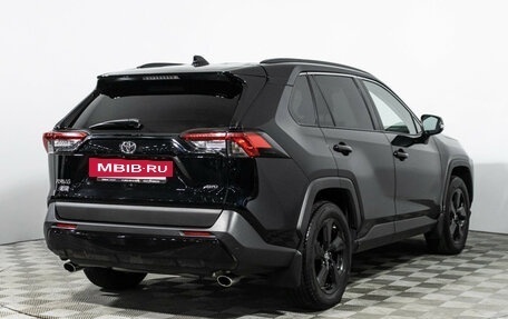 Toyota RAV4, 2021 год, 3 675 000 рублей, 5 фотография