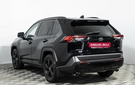 Toyota RAV4, 2021 год, 3 675 000 рублей, 7 фотография