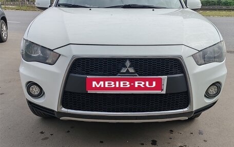 Mitsubishi Outlander III рестайлинг 3, 2010 год, 835 000 рублей, 2 фотография