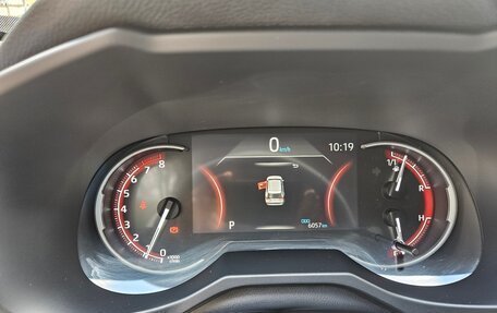 Toyota RAV4, 2021 год, 5 000 000 рублей, 8 фотография