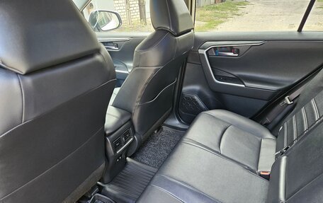 Toyota RAV4, 2021 год, 5 000 000 рублей, 6 фотография