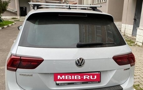 Volkswagen Tiguan II, 2019 год, 2 700 000 рублей, 2 фотография