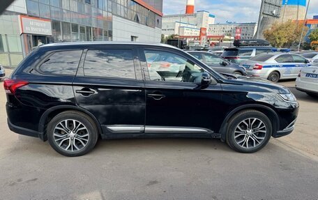 Mitsubishi Outlander III рестайлинг 3, 2018 год, 1 649 000 рублей, 7 фотография