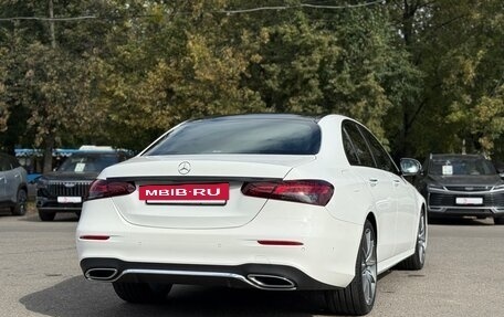 Mercedes-Benz E-Класс, 2020 год, 4 600 000 рублей, 4 фотография