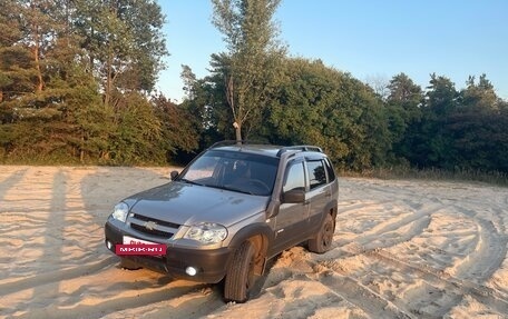 Chevrolet Niva I рестайлинг, 2013 год, 680 000 рублей, 3 фотография