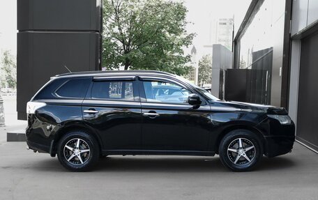 Mitsubishi Outlander III рестайлинг 3, 2013 год, 1 100 000 рублей, 4 фотография
