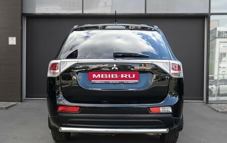 Mitsubishi Outlander III рестайлинг 3, 2013 год, 1 100 000 рублей, 6 фотография