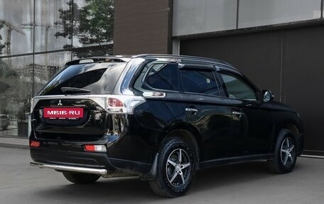 Mitsubishi Outlander III рестайлинг 3, 2013 год, 1 100 000 рублей, 5 фотография