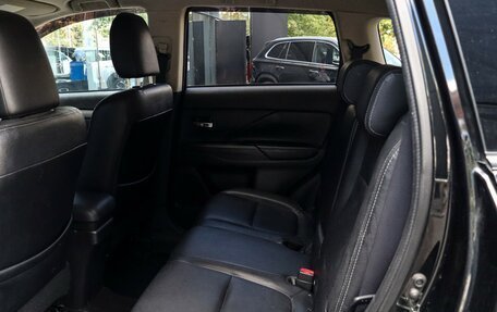 Mitsubishi Outlander III рестайлинг 3, 2013 год, 1 100 000 рублей, 10 фотография