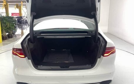 Jaguar XE I рестайлинг, 2024 год, 3 438 000 рублей, 9 фотография