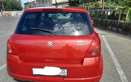 Suzuki Swift III, 2004 год, 560 000 рублей, 2 фотография