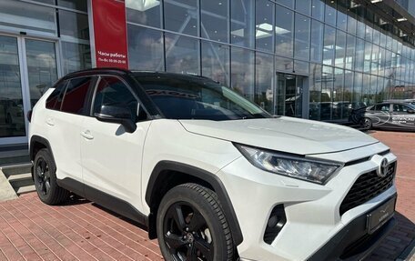 Toyota RAV4, 2020 год, 2 450 000 рублей, 3 фотография
