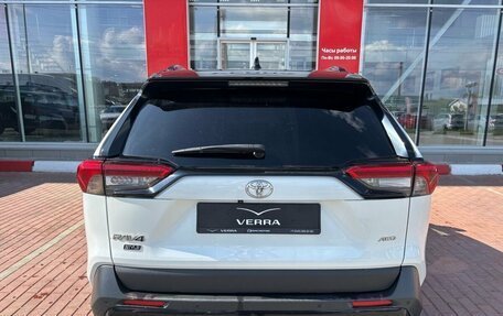 Toyota RAV4, 2020 год, 2 450 000 рублей, 6 фотография