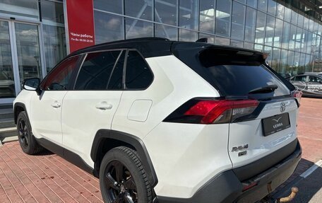 Toyota RAV4, 2020 год, 2 450 000 рублей, 7 фотография