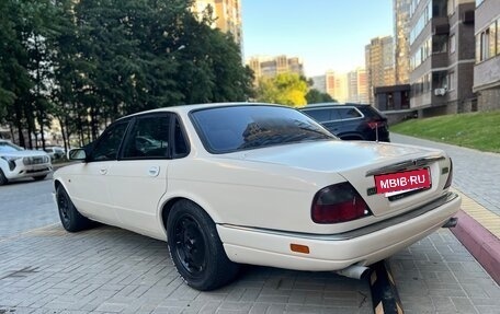Jaguar XJ III (X350), 1995 год, 700 000 рублей, 10 фотография