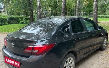Opel Astra J, 2014 год, 750 000 рублей, 4 фотография