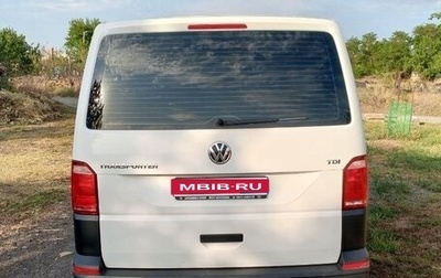 Volkswagen Transporter T6 рестайлинг, 2016 год, 2 500 000 рублей, 1 фотография