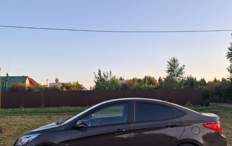 Hyundai Solaris II рестайлинг, 2015 год, 930 000 рублей, 2 фотография