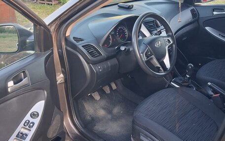 Hyundai Solaris II рестайлинг, 2015 год, 930 000 рублей, 8 фотография