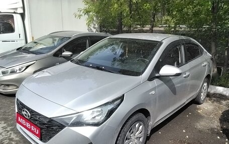 Hyundai Solaris II рестайлинг, 2021 год, 902 000 рублей, 1 фотография