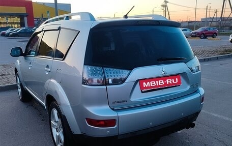 Mitsubishi Outlander III рестайлинг 3, 2007 год, 950 000 рублей, 1 фотография