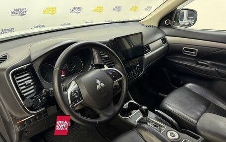 Mitsubishi Outlander III рестайлинг 3, 2013 год, 1 830 000 рублей, 11 фотография