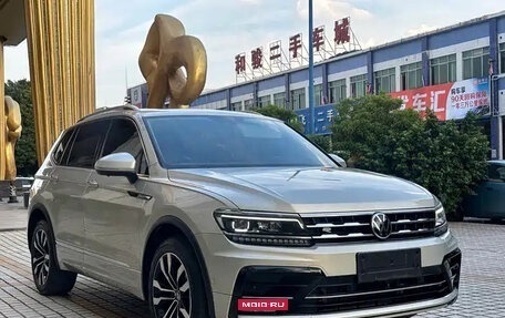 Volkswagen Tiguan II, 2021 год, 2 300 000 рублей, 1 фотография