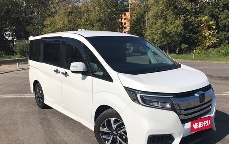 Honda Stepwgn IV, 2021 год, 2 250 000 рублей, 2 фотография