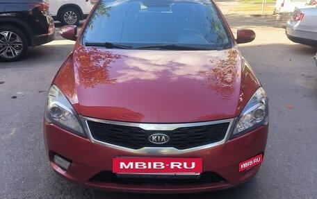 KIA cee'd I рестайлинг, 2011 год, 680 000 рублей, 2 фотография