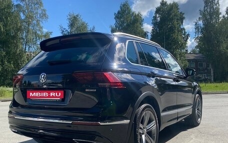 Volkswagen Tiguan II, 2019 год, 2 950 000 рублей, 2 фотография