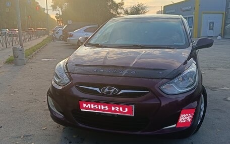 Hyundai Solaris II рестайлинг, 2011 год, 720 000 рублей, 1 фотография