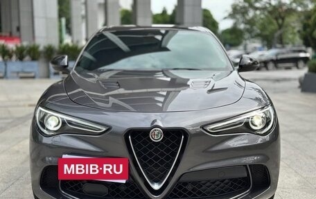 Alfa Romeo Stelvio, 2022 год, 5 164 000 рублей, 2 фотография